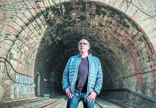 Toni Orensanz frente al tunel