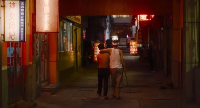 Bin herido en un callejón de neones fragmento urbano en A la deriva Bin herido en un callejón de neones fragmento urbano en A la deriva